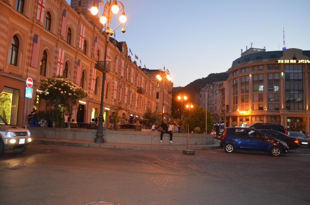 Happy Home Sololaki Тбилиси Экстерьер фото